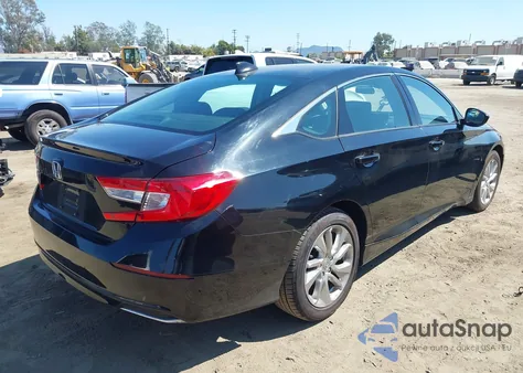 2018 Honda Accord Lx z USA, uszkodzony, nr VIN 1HGCV1F15JA179640